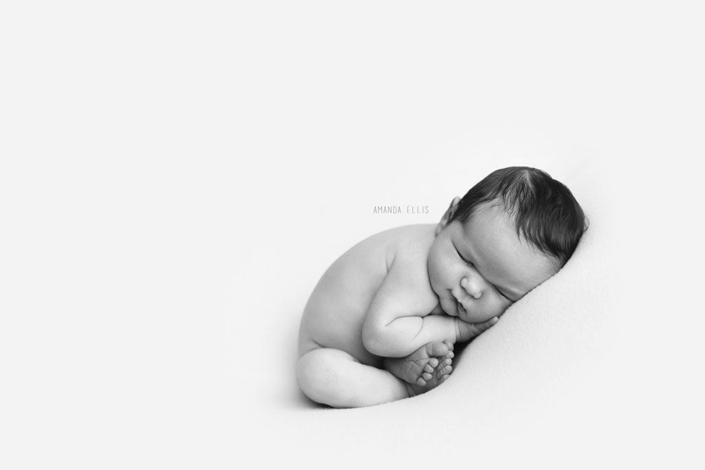 Why Photograph Newborns in the First 2 Weeks? | Akron Newborn Photographer