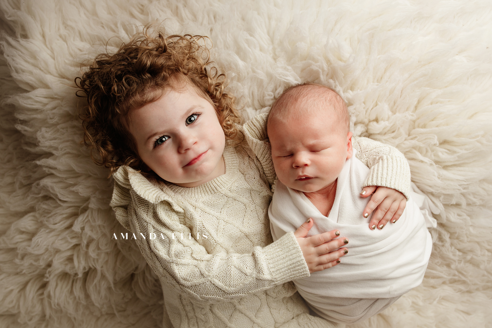 Tips for successful Newborn Sibling Photos 